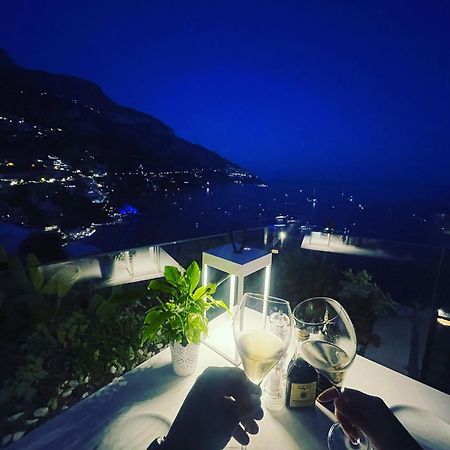 Holiday Home Un Posto Solare Napoli Ngoại thất bức ảnh