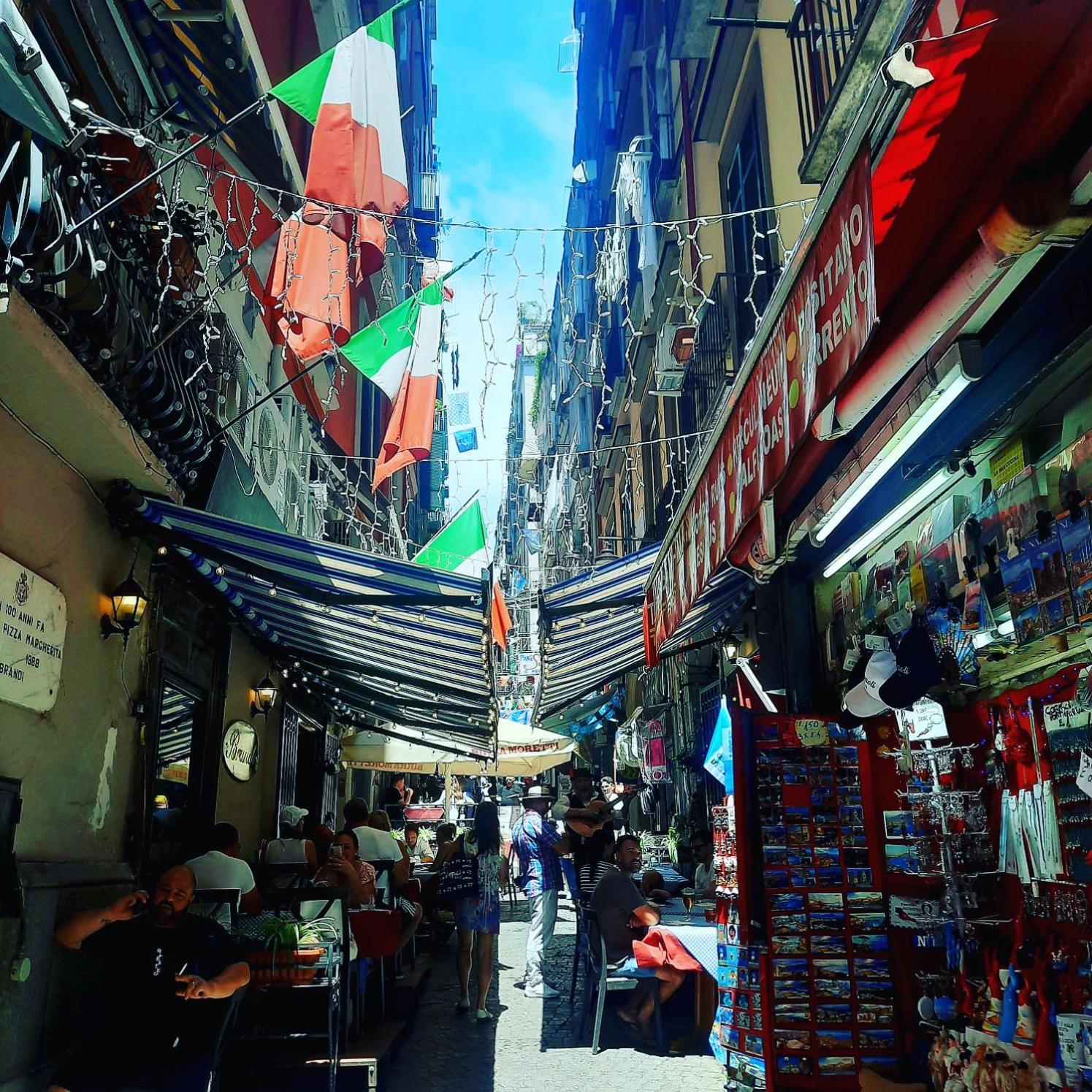 Holiday Home Un Posto Solare Napoli Ngoại thất bức ảnh