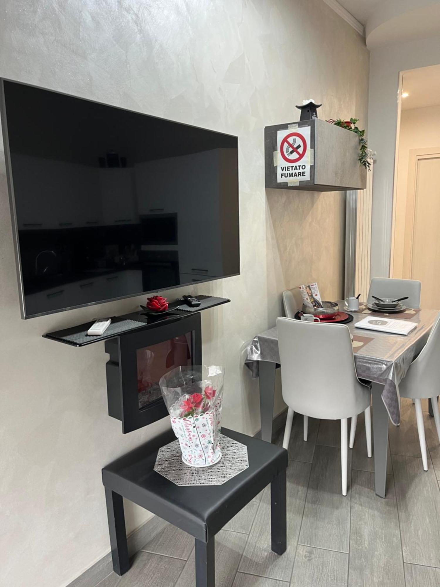 Holiday Home Un Posto Solare Napoli Ngoại thất bức ảnh